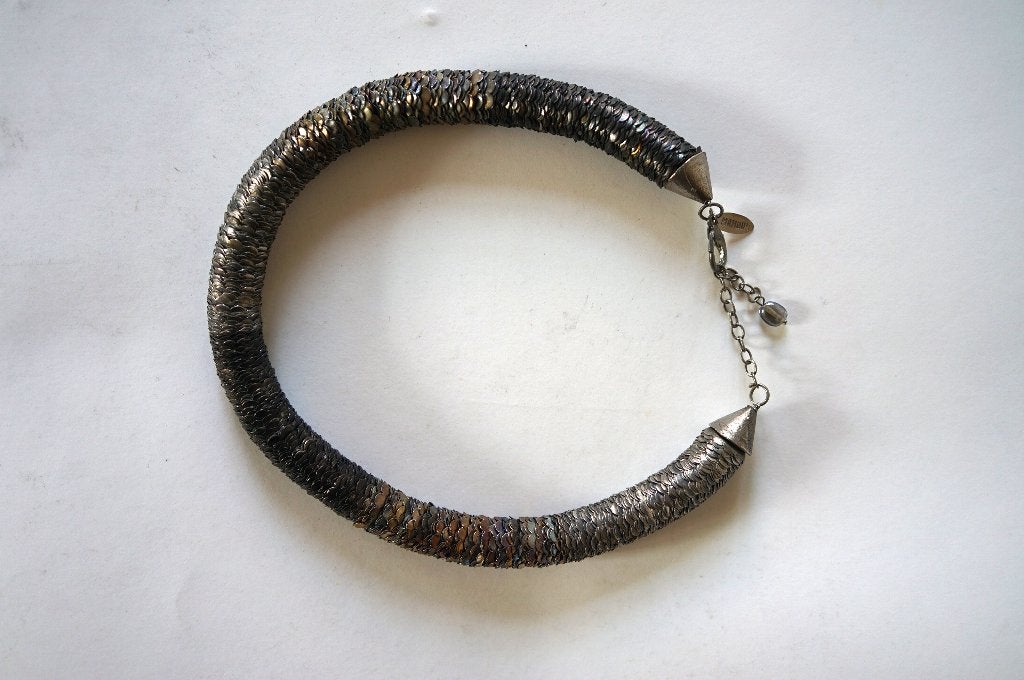 vintage metalen halsketting, in “visschubben” stijl manouk., Sieraden, Tassen en Uiterlijk, Kettingen, Ophalen of Verzenden, Zo goed als nieuw