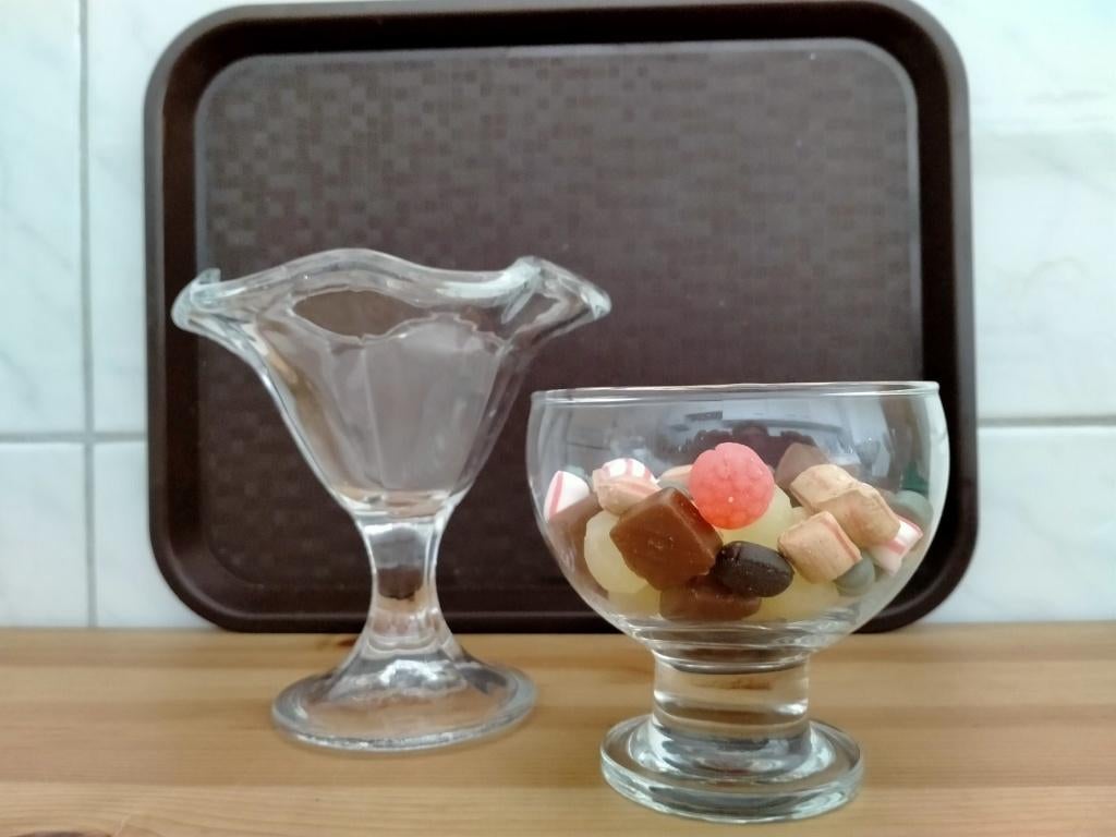 Glazen ijscoupes, Ophalen of Verzenden, Zo goed als nieuw, Glas