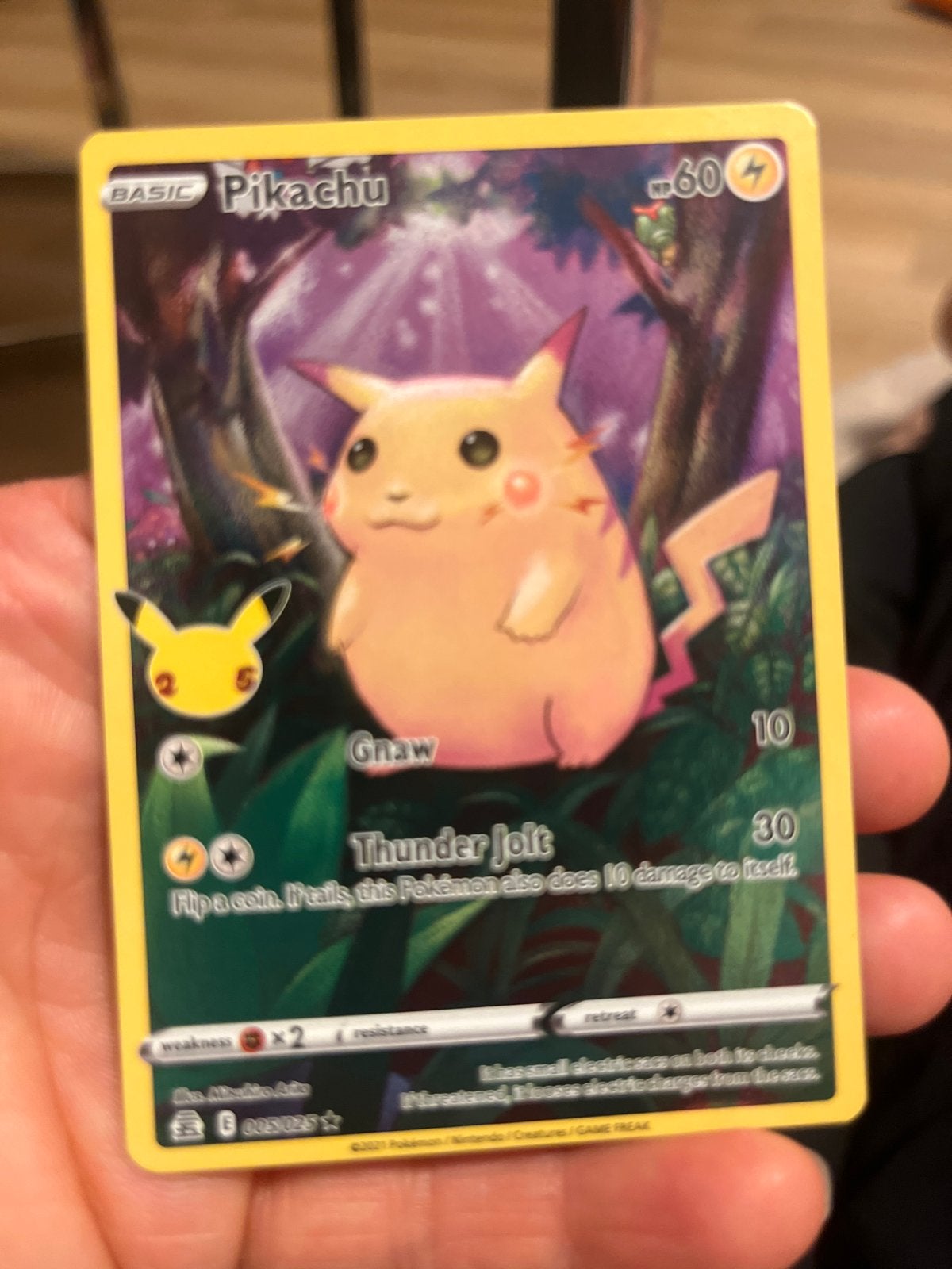 Pikachu Celebrations 25th Anniversary Pokémon Kaart, Ophalen of Verzenden, Zo goed als nieuw, Losse kaart