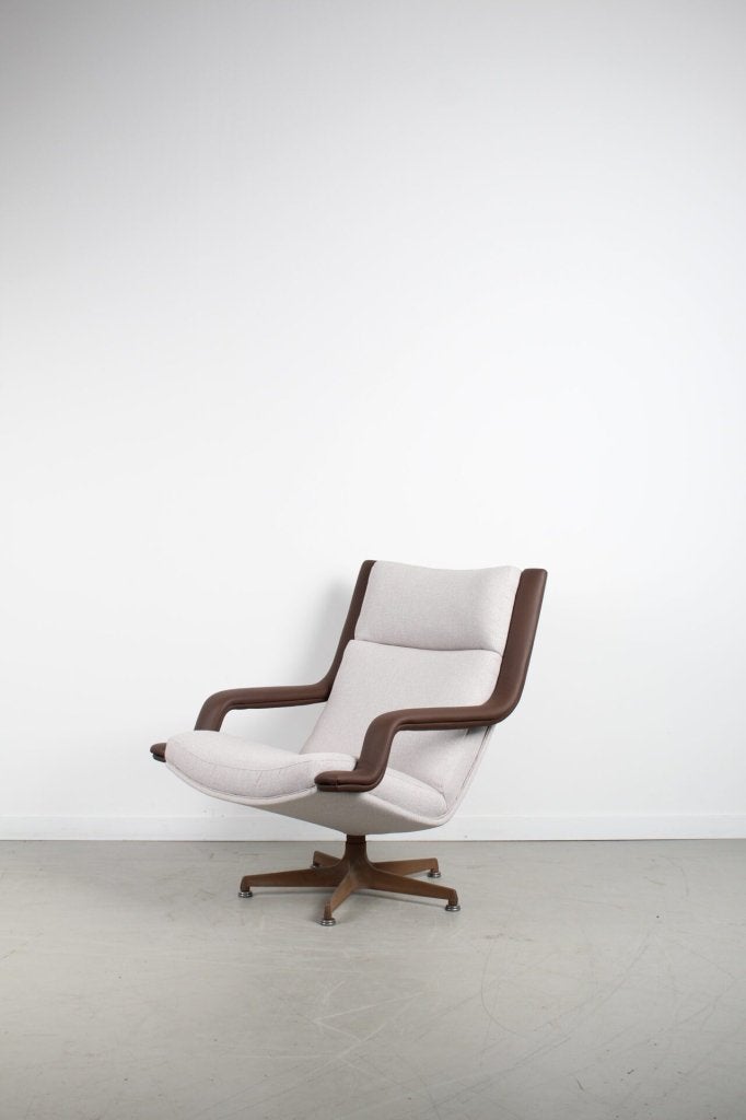 Artifort F140 Fauteuil Crème Stof/Bruin Leer, Huis en Inrichting, Fauteuils, Niet ingevuld, Zo goed als nieuw, Niet ingevuld, Niet ingevuld