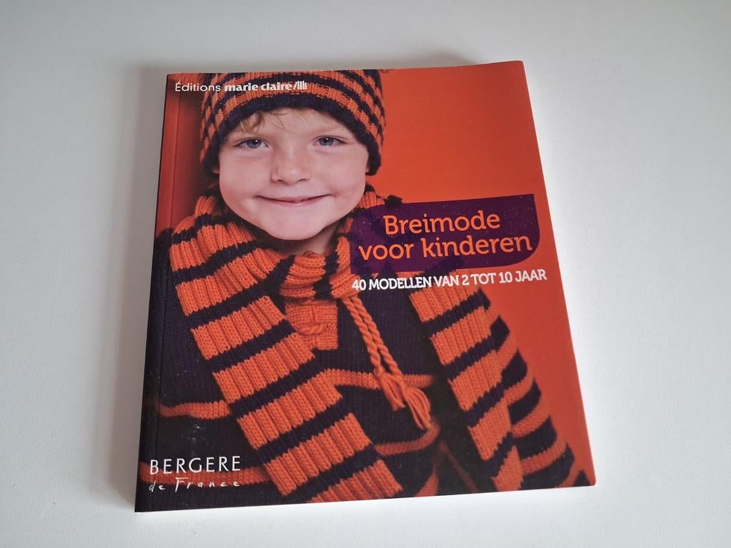 Boek Breimode voor kinderen 40 modellen 2 tot 10 jaar, Ophalen of Verzenden, Zo goed als nieuw, Breien, Patroon of Boek