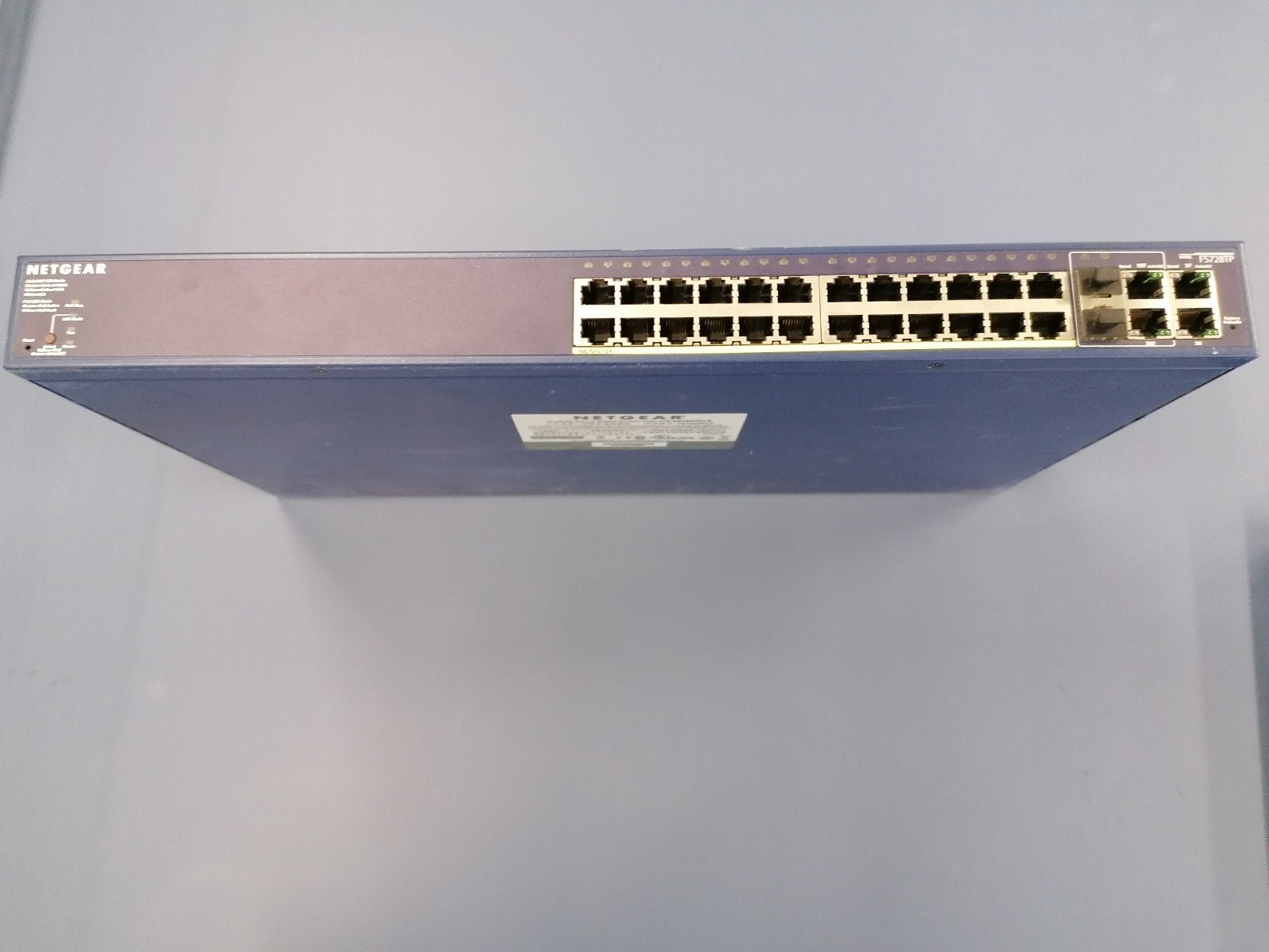 Netgear Prosafe FS728TP switch met PoE  (in goede staat), Ophalen of Verzenden, Gebruikt