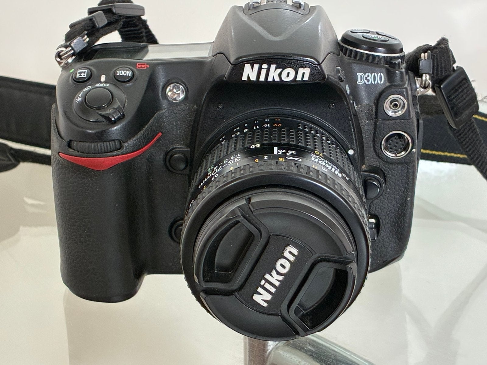 Nikon D300 Spiegelreflexcamera met 35-70mm lens - Profession, Ingebouwde flitser, Gebruikt, Spiegelreflex, Ophalen of Verzenden