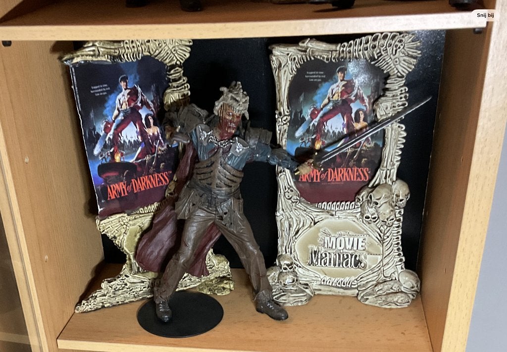 Evil ash army of darkness, Ophalen