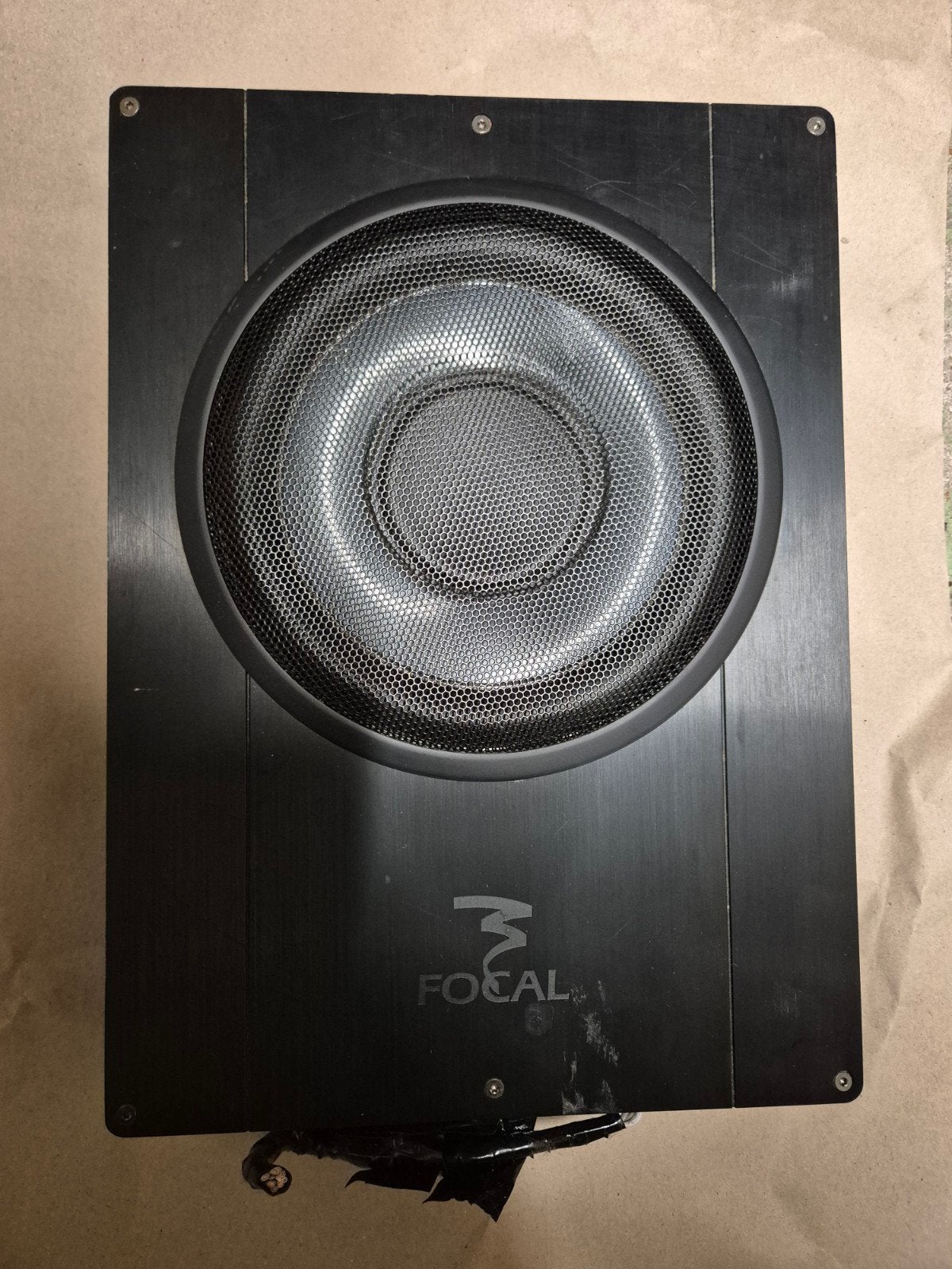 Focal Integration IBus 2.1 actieve subwoofer met versterker, Ophalen of Verzenden, Gebruikt, Universele onderdelen