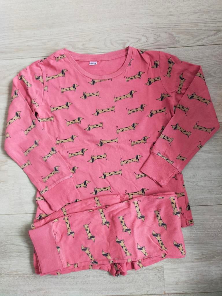 Izgst! Leuke pyjama met teckels van Zeeman! Mt 122/128

Rook, Gebruikt, Meisje, Ophalen of Verzenden, Nacht- of Onderkleding