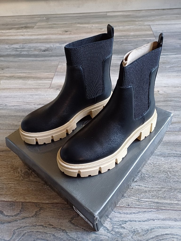 Oxmox zwarte Chelsea boot beige zool maat 37, Kleding | Dames, Schoenen, Oxmox, Zwart, Lage of Enkellaarzen, Nieuw