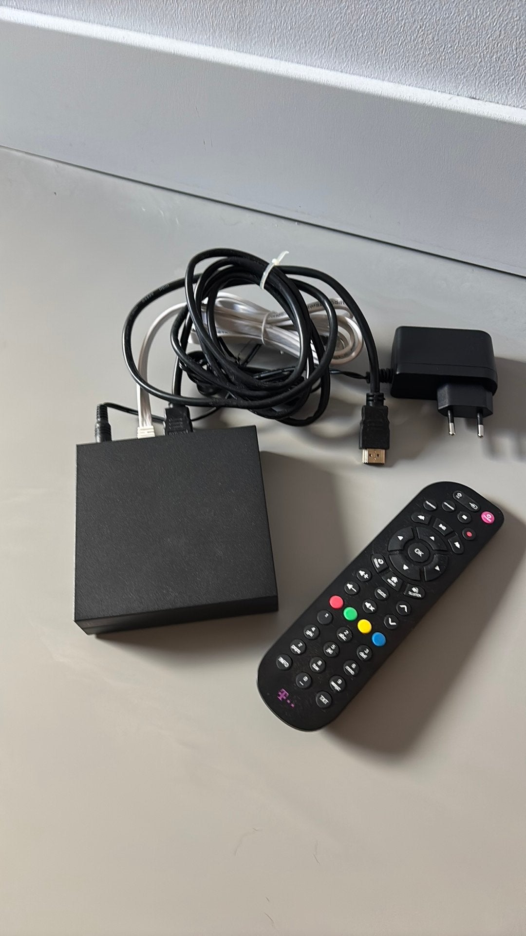 Tmobile tv ontvanger met kabels en afstandsbediening, Ophalen of Verzenden, Gebruikt, Decoder