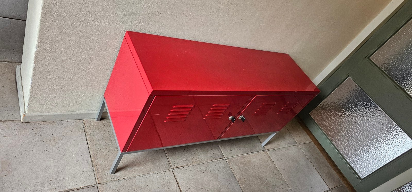 IKEA PS Skåp - Rood metalen dressoir/tv-meubel, Ophalen, Gebruikt, Industrieel, Modern