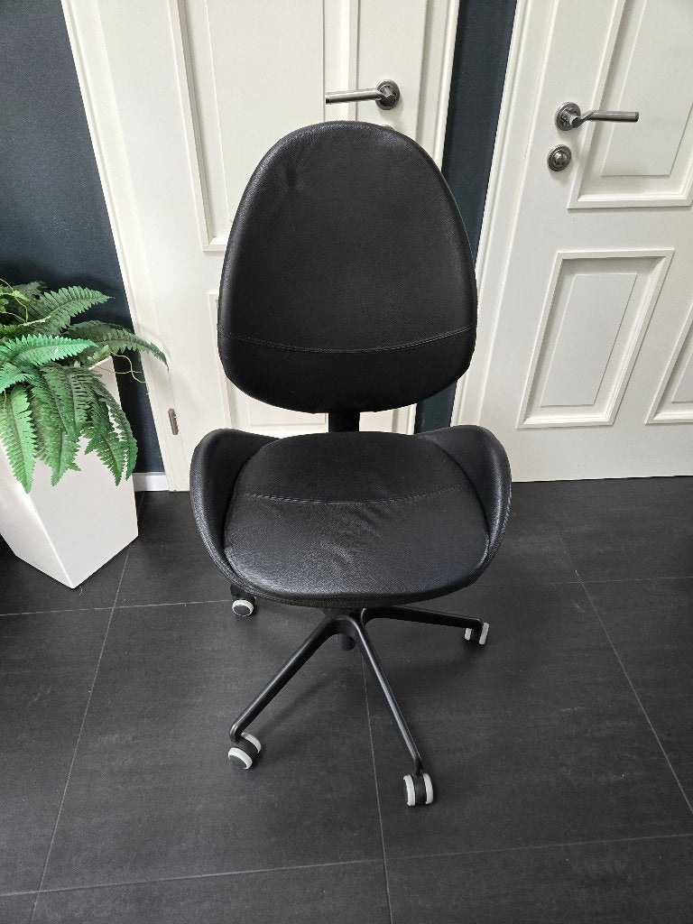 Bureaustoel ikea, 2 stuks, zgan (1e), Ophalen, Zwart, Zo goed als nieuw, Bureaustoel