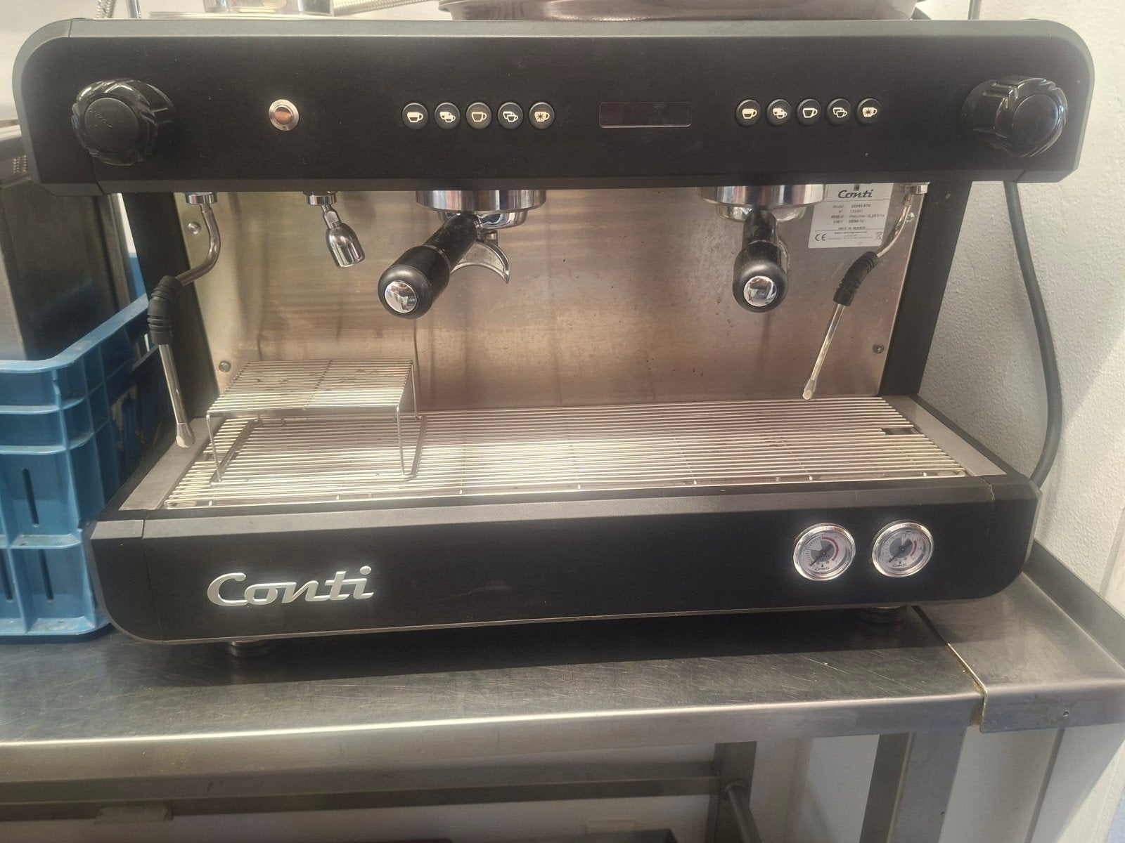 Conti Professionele Koffieset: 2-groeps machine met molens, Stoompijpje, Koffiemachine, Zo goed als nieuw, 2 tot 4 kopjes