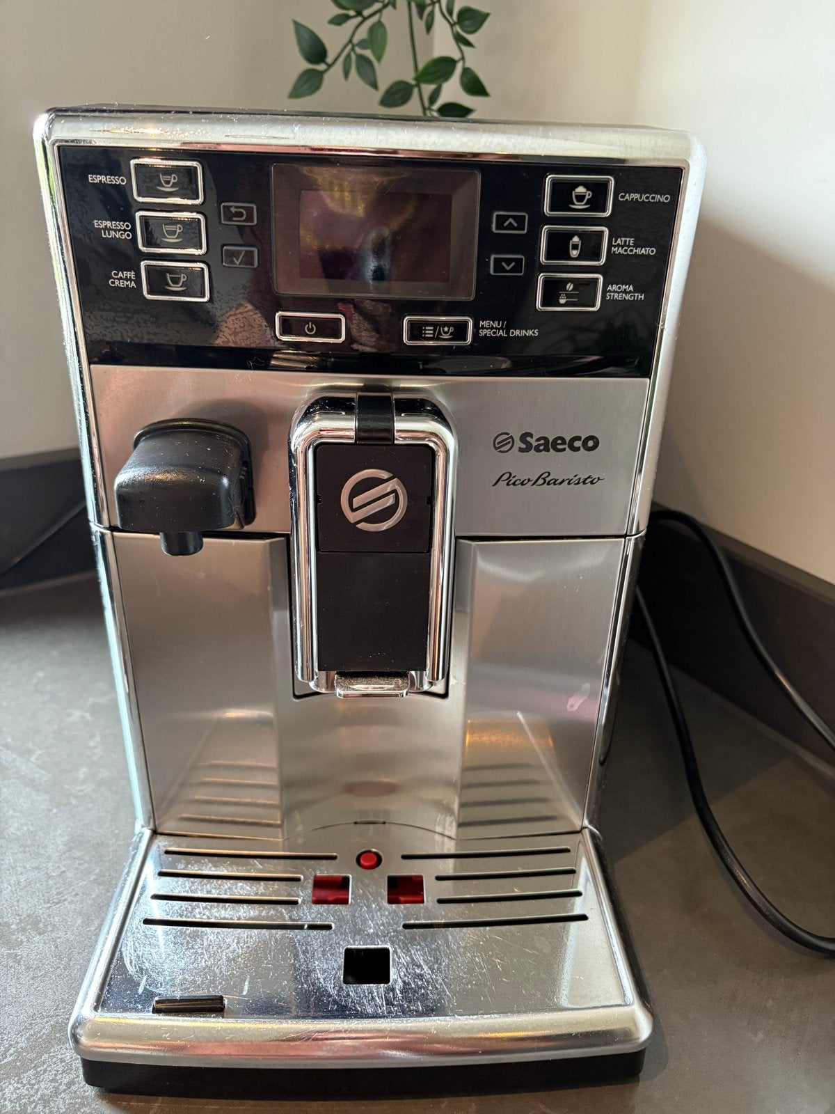 Saeco PicoBaristo Koffiemachine met melkopschuimer, Witgoed en Apparatuur, Koffiezetapparaten, Ophalen, Afneembaar waterreservoir