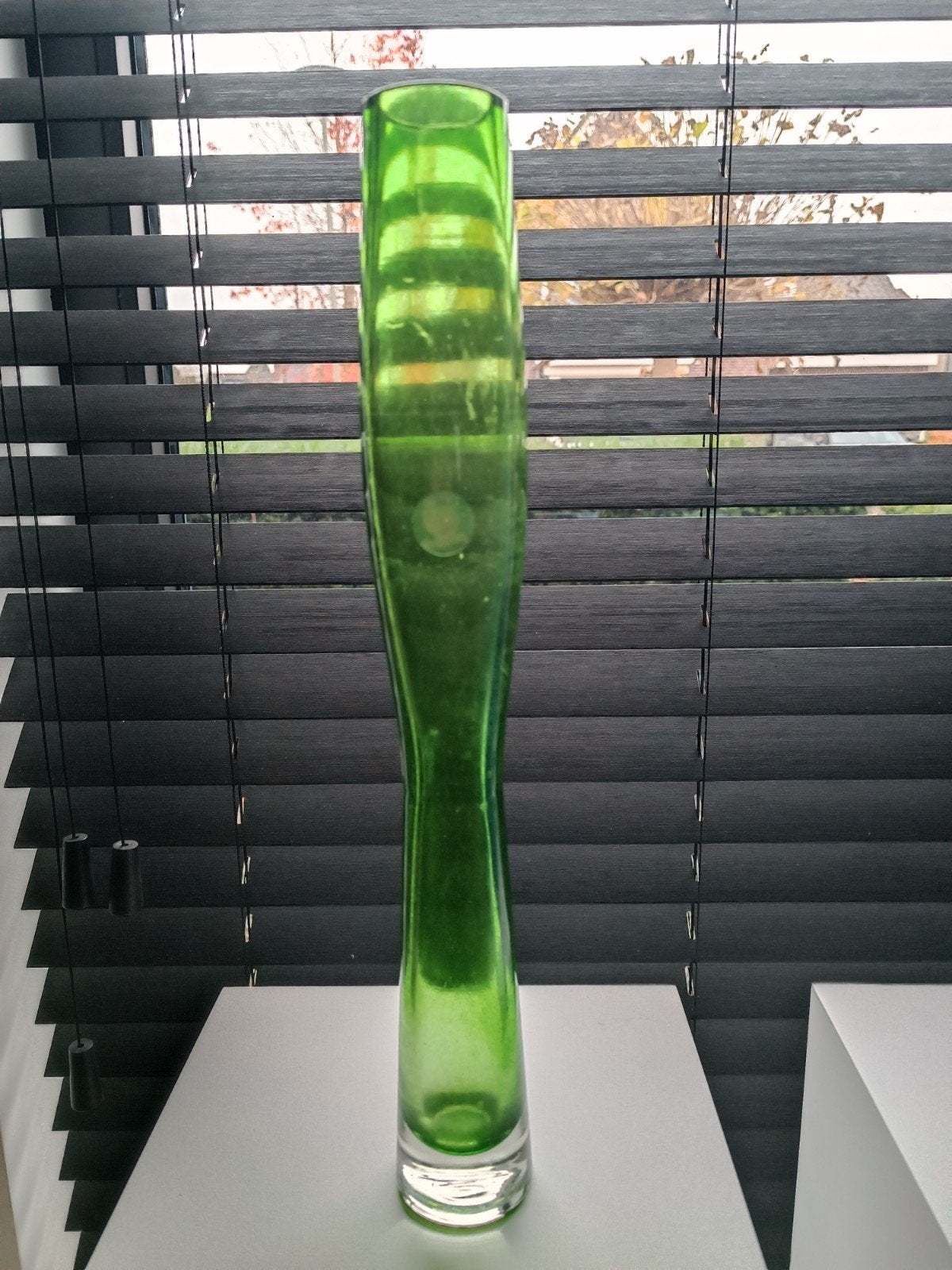 Groene glazen vaas 40cm, de Hysteria designlijn NU €7,50 !!!, Huis en Inrichting, Ophalen of Verzenden, Minder dan 50 cm, Groen