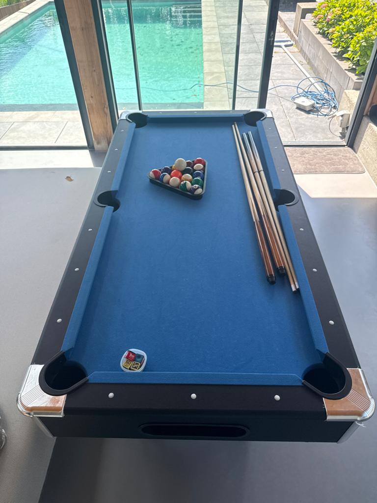 Compacte pooltafel met accessoires - Ideaal voor thuis!, Ophalen, Zo goed als nieuw, Pooltafel