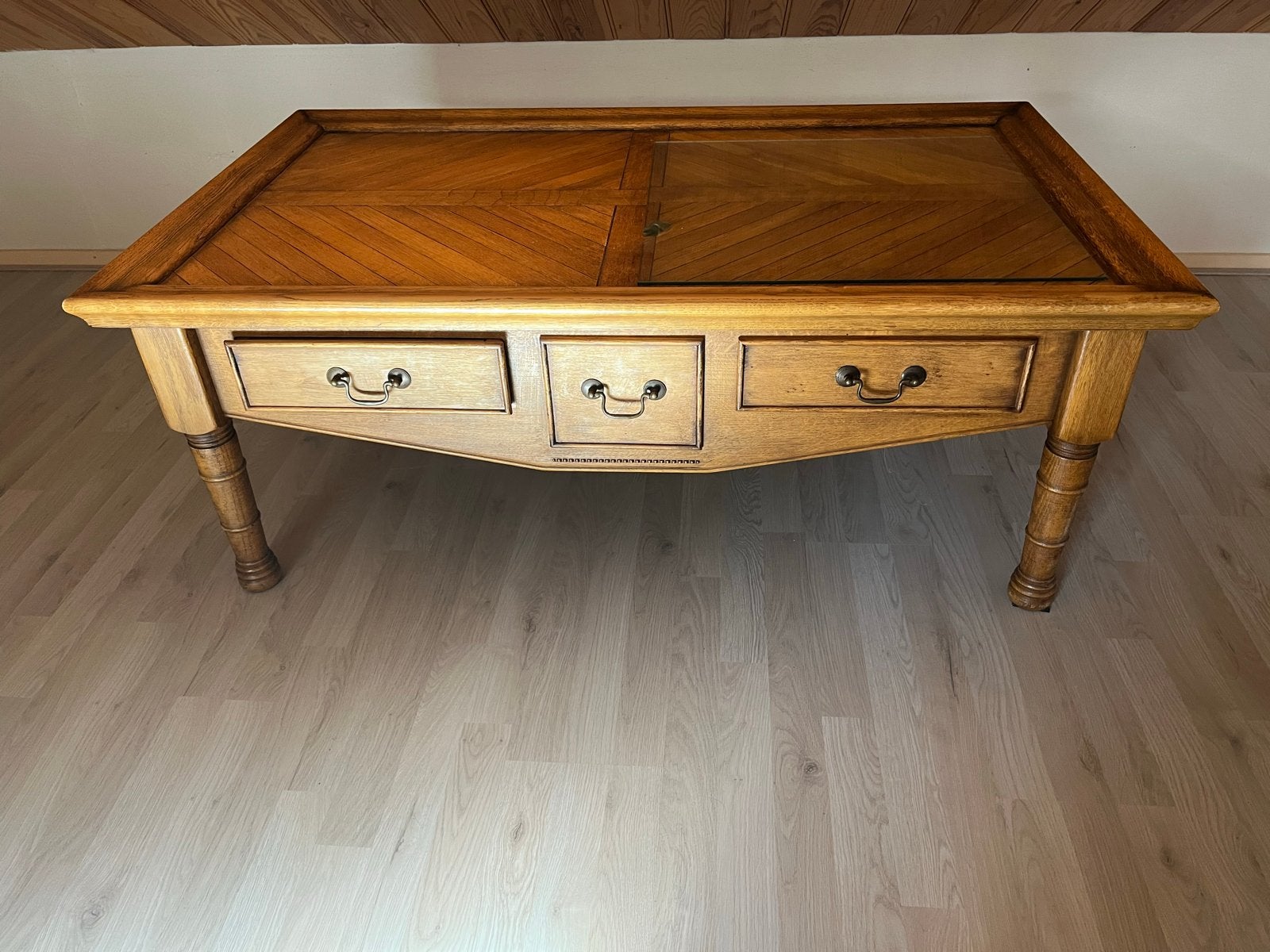 Houten salontafel met lades, Ophalen, 50 – 75, Gebruikt, 100 tot 150 cm