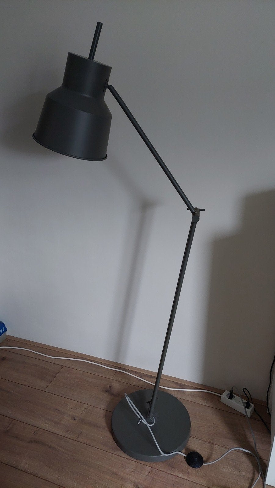 Stoere donkergroene/grijze vloerlamp van It's About Romi, Ophalen, Modern, Industrieel, E27 (groot), Zo goed als nieuw