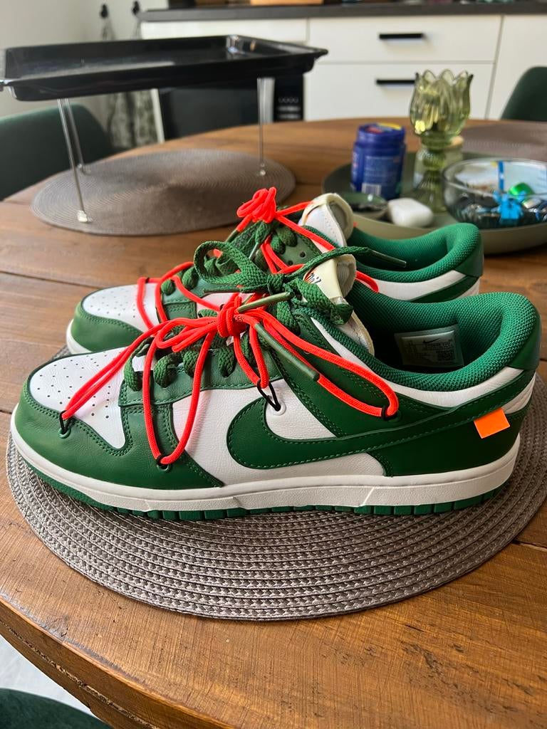 Nike Off-White Dunk Low Pine Green Maat 45, Ophalen of Verzenden, Zo goed als nieuw, Overige kleuren, Sneakers of Gympen
