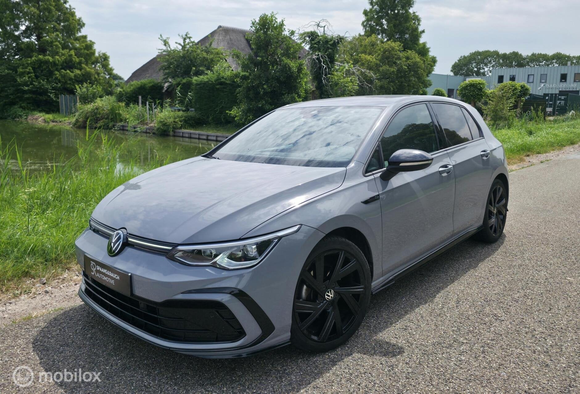 Volkswagen Golf 1.5 eTSI R-Line / Sfeer / Carplay / Camera, 4 cilinders, 150 pk, Leder en Stof, Bedrijf