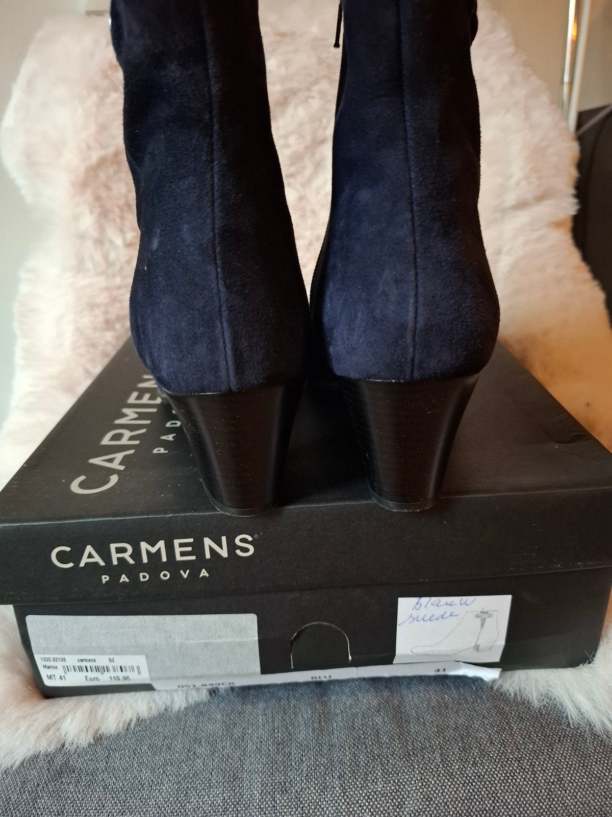 Carmens d-blauwe suède laarsjes maat: 41, Blauw, Lage of Enkellaarzen, Ophalen of Verzenden, Zo goed als nieuw