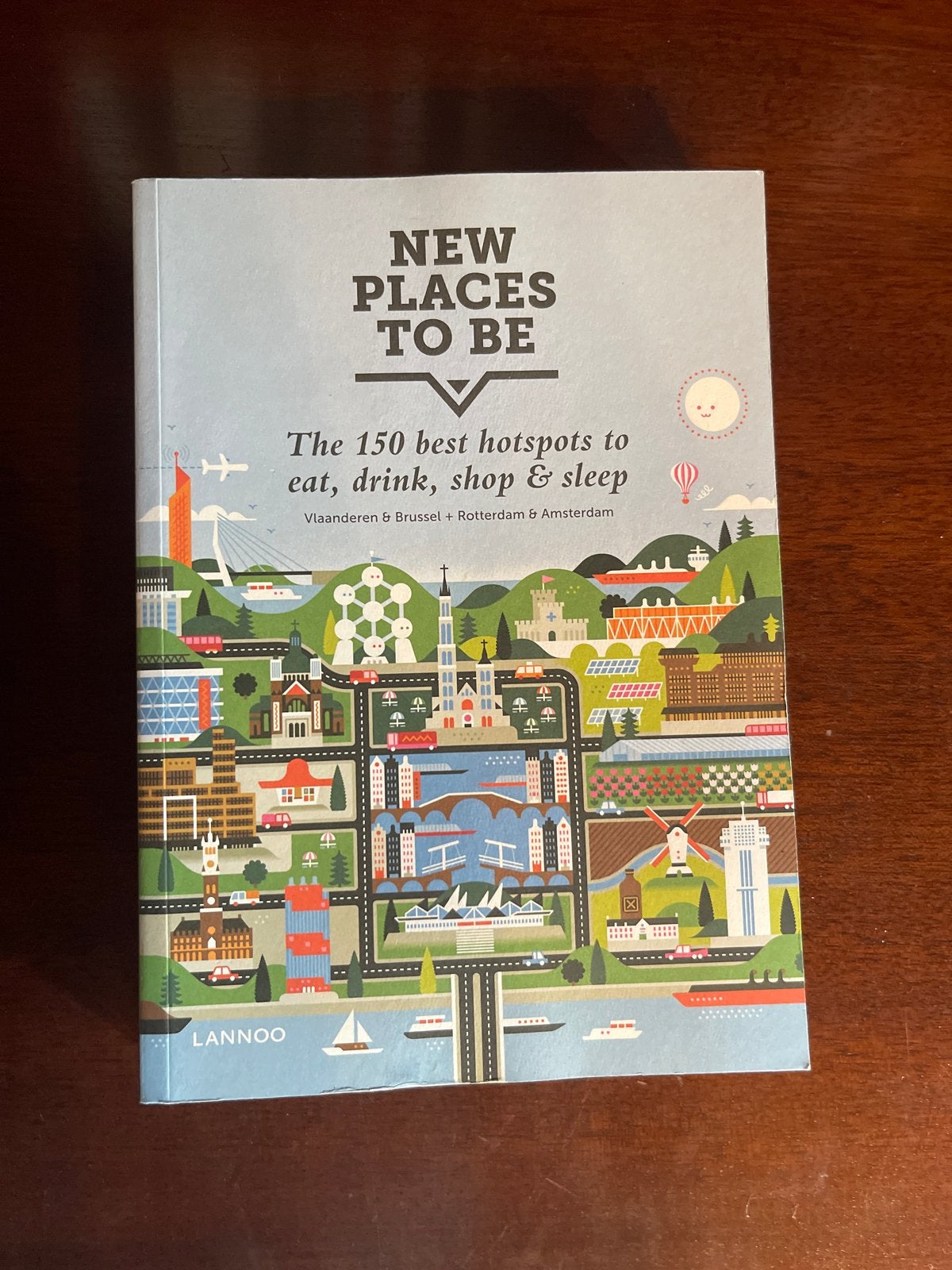 New Places To Be: Hotspots Vlaanderen, Brussel, Rotterdam, A, Overige merken, Ophalen of Verzenden, Zo goed als nieuw, Reisgids of -boek