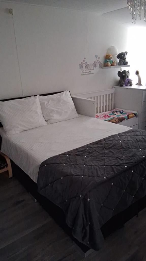 Boxspring 140x200, Ophalen, Tweepersoons, 140 cm, Zo goed als nieuw