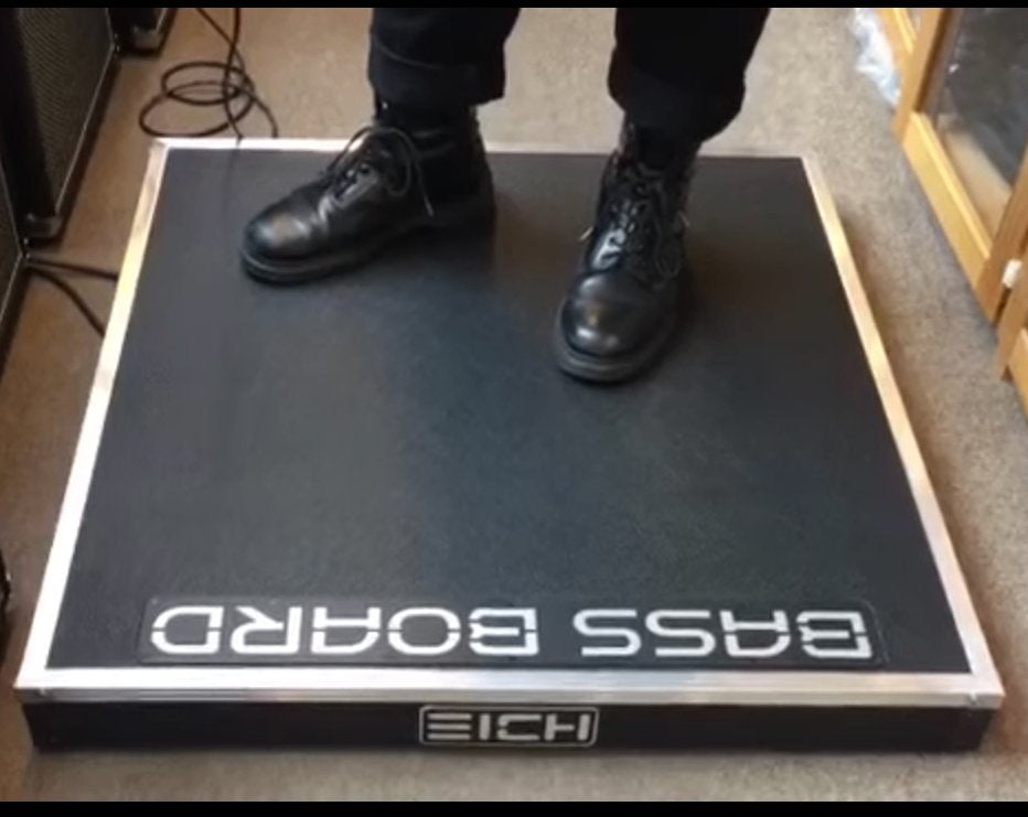 Eich Bass Board M, Ophalen, Gebruikt, Basgitaar, 100 watt of meer