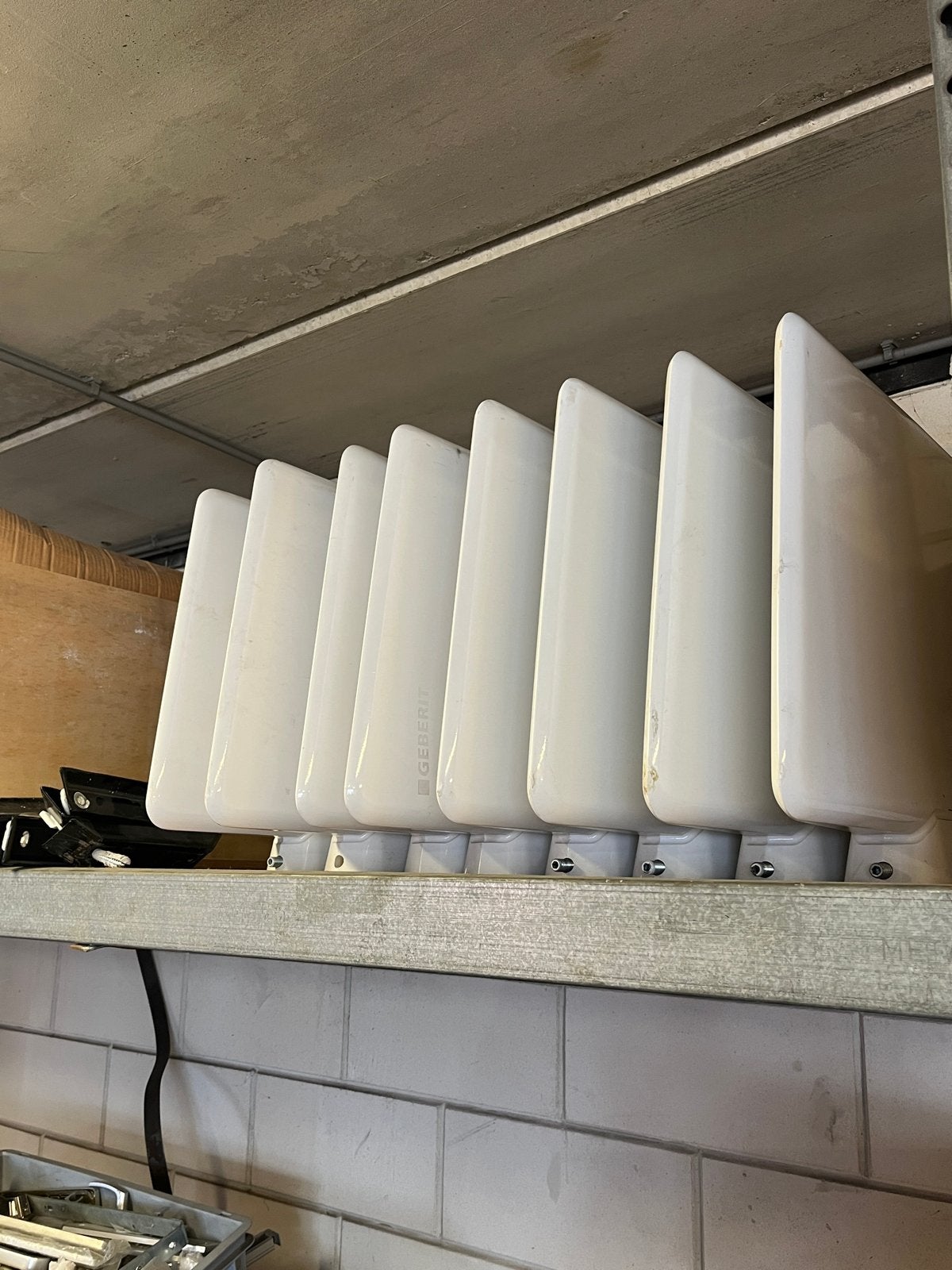 Geberit Afschermschermen voor Herentoilet - Wit, Ophalen, Nieuw