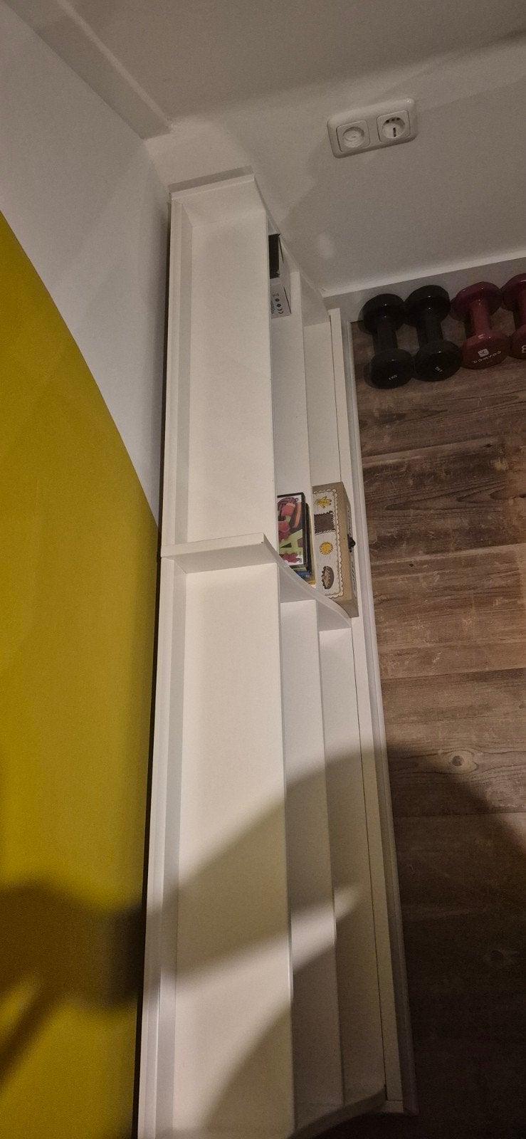 Foto 3 van Muurkast ikea