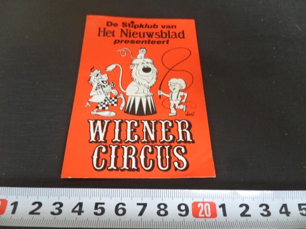 sticker strip wiener circus stipclub krant het nieuwsblad, Verzamelen, Ophalen, Zo goed als nieuw
