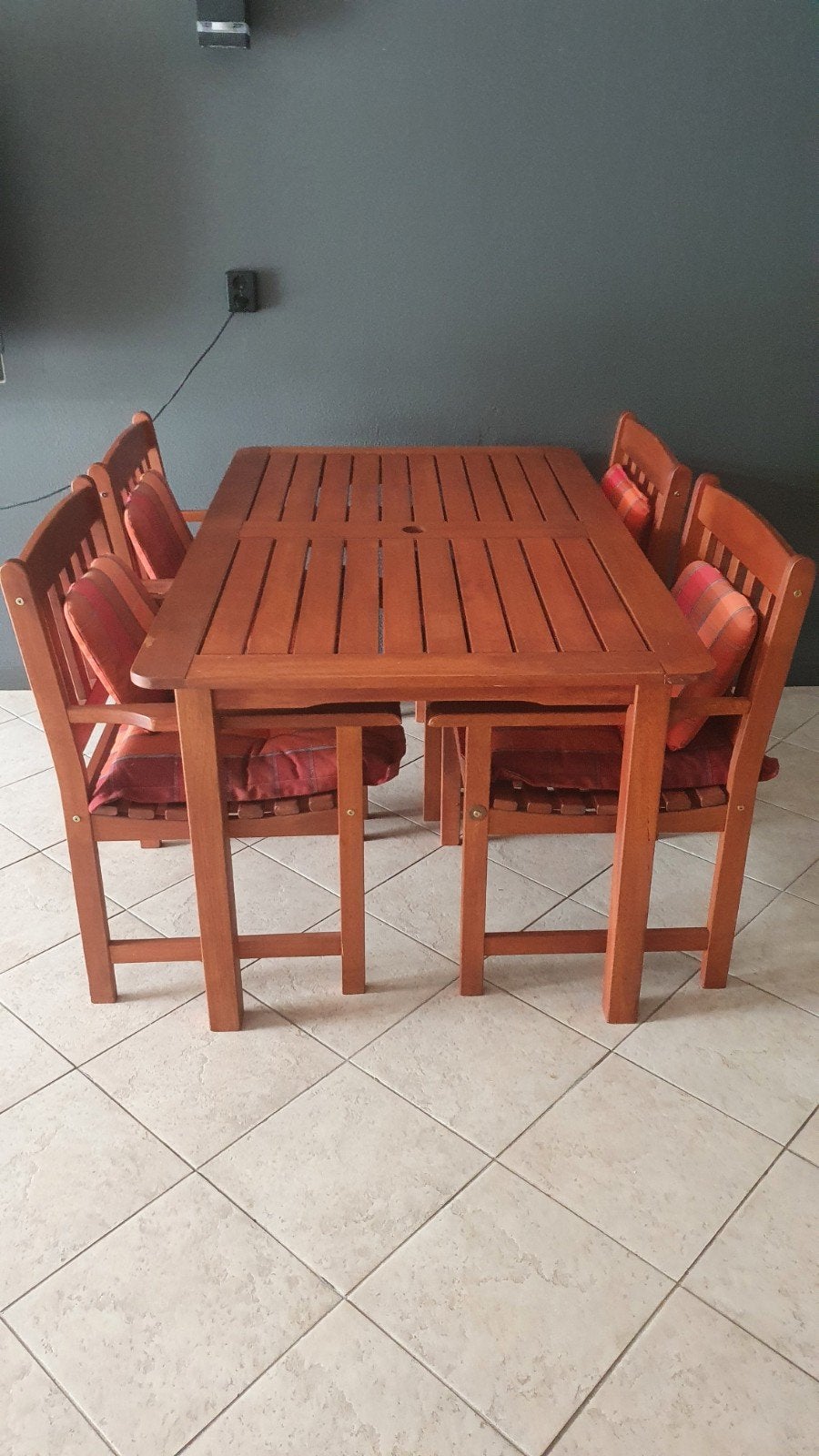 Houten tuinset met 4 stoelen en kussens, Tuin en Terras, Tuinsets en Loungesets, Ophalen, Gebruikt, 6 zitplaatsen, Tuinset