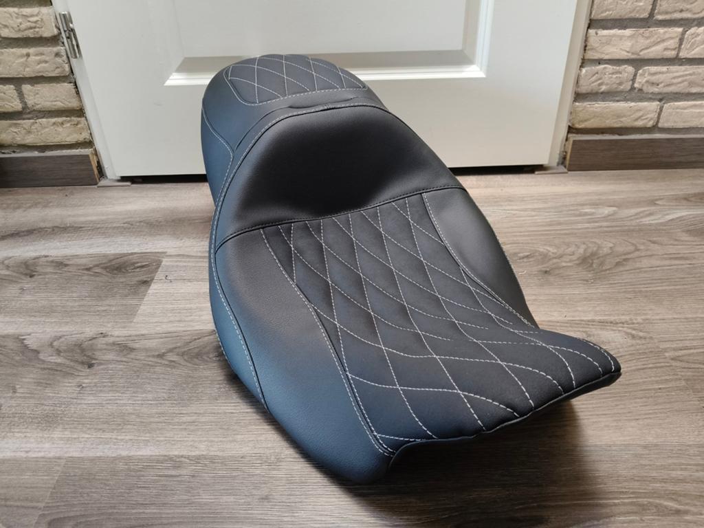 Custom zadel Harley Davidson Touring, Info@rwcustomseating.nl, Nijverdal, Nieuw, Ophalen of Verzenden