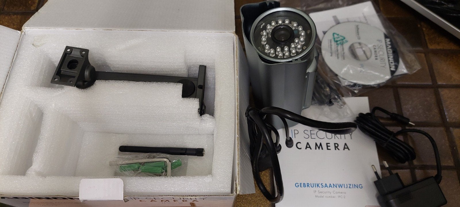 NIEUW in doos, Maginon IPC-2 beveilingscamera, IP66, Ophalen of Verzenden, Nieuw, Buitencamera