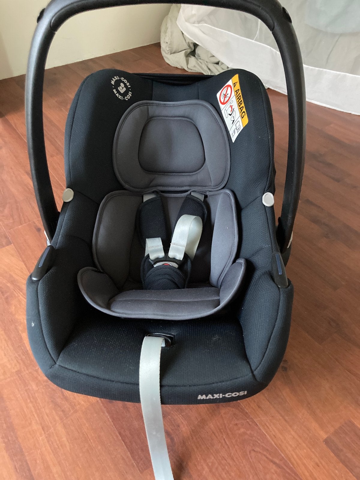 Maxi Cosi Tinca tot 12 kg met zonnekap, Autogordel, Slaapstand, Ophalen of Verzenden, Zo goed als nieuw