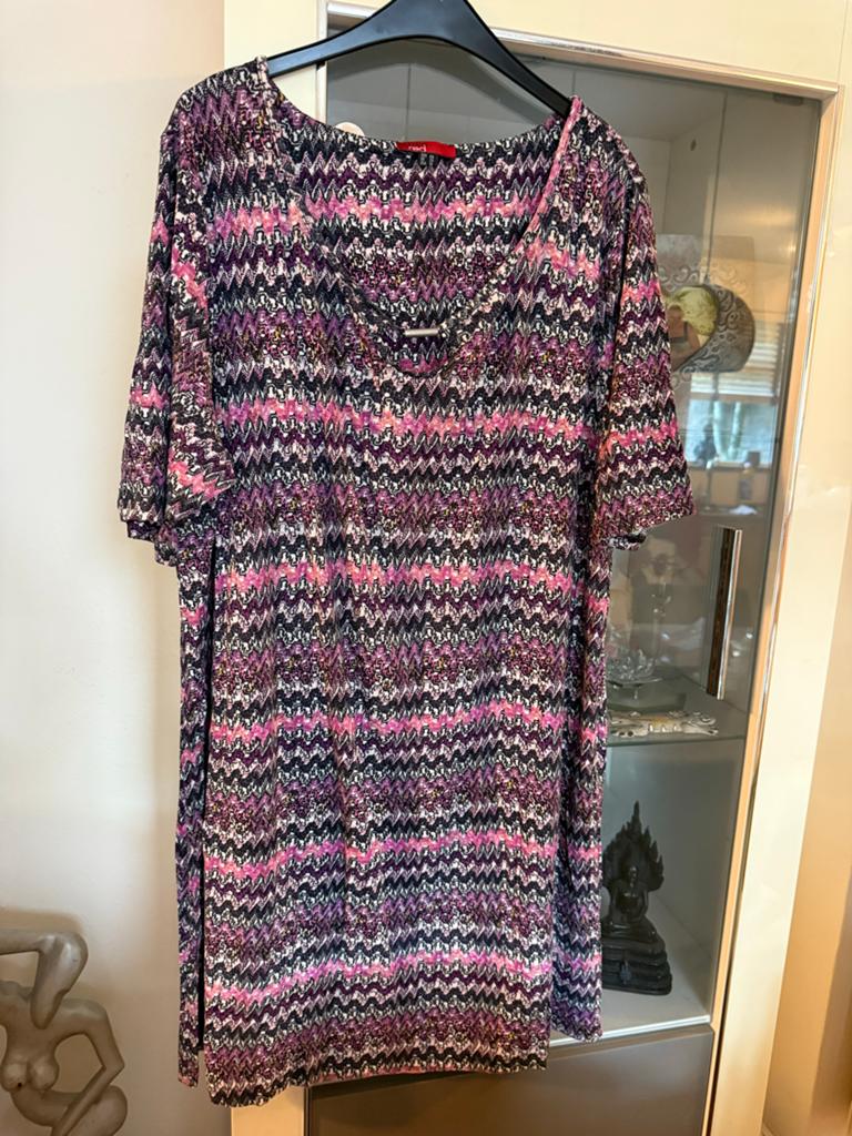 Xtwo Red Jurk Maat 48 (XL) - Paars/Zwart/Roze Zigzag, Kleding | Dames, Jurken, Zo goed als nieuw, Maat 46/48 (XL) of groter, Paars