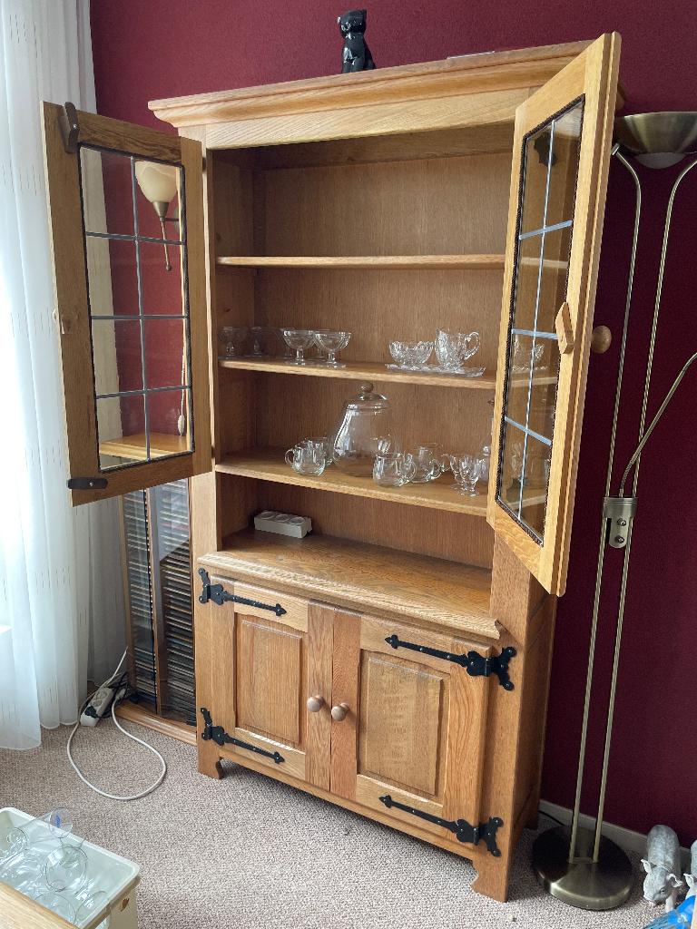 Gratis: meubelen eiken of spaanplaat, Huis en Inrichting, Kasten | Buffetkasten, Ophalen, Eikenhout, 50 tot 100 cm, 150 tot 200 cm