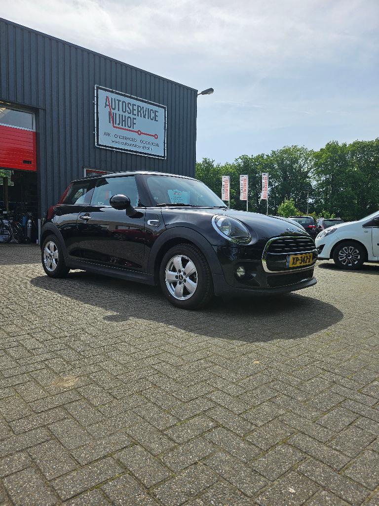 Mini 3-deurs (f56) 1.5 136pk 2019 Zwart, Voorwielaandrijving, 136 pk, Zwart, 4 stoelen