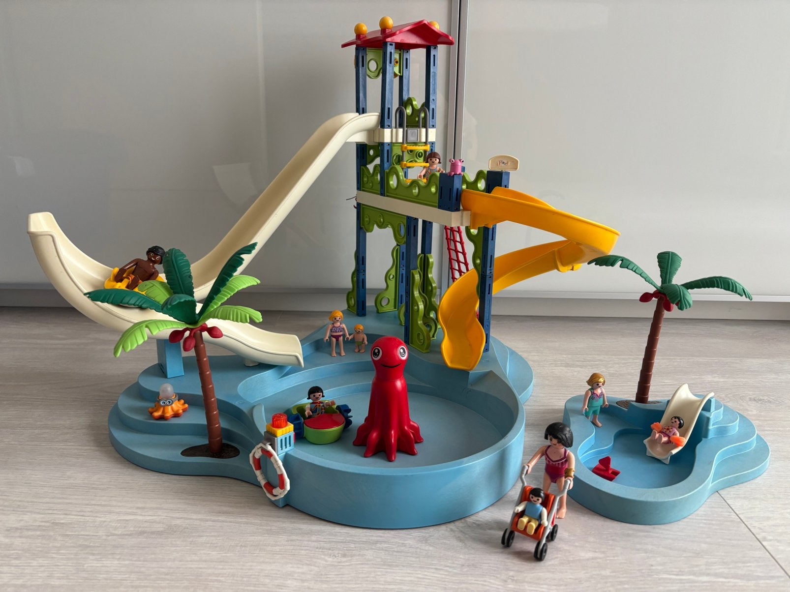 Playmobil 6669 Waterpretpark + extra kinderbadje & poppetjes, Ophalen of Verzenden, Gebruikt, Complete set