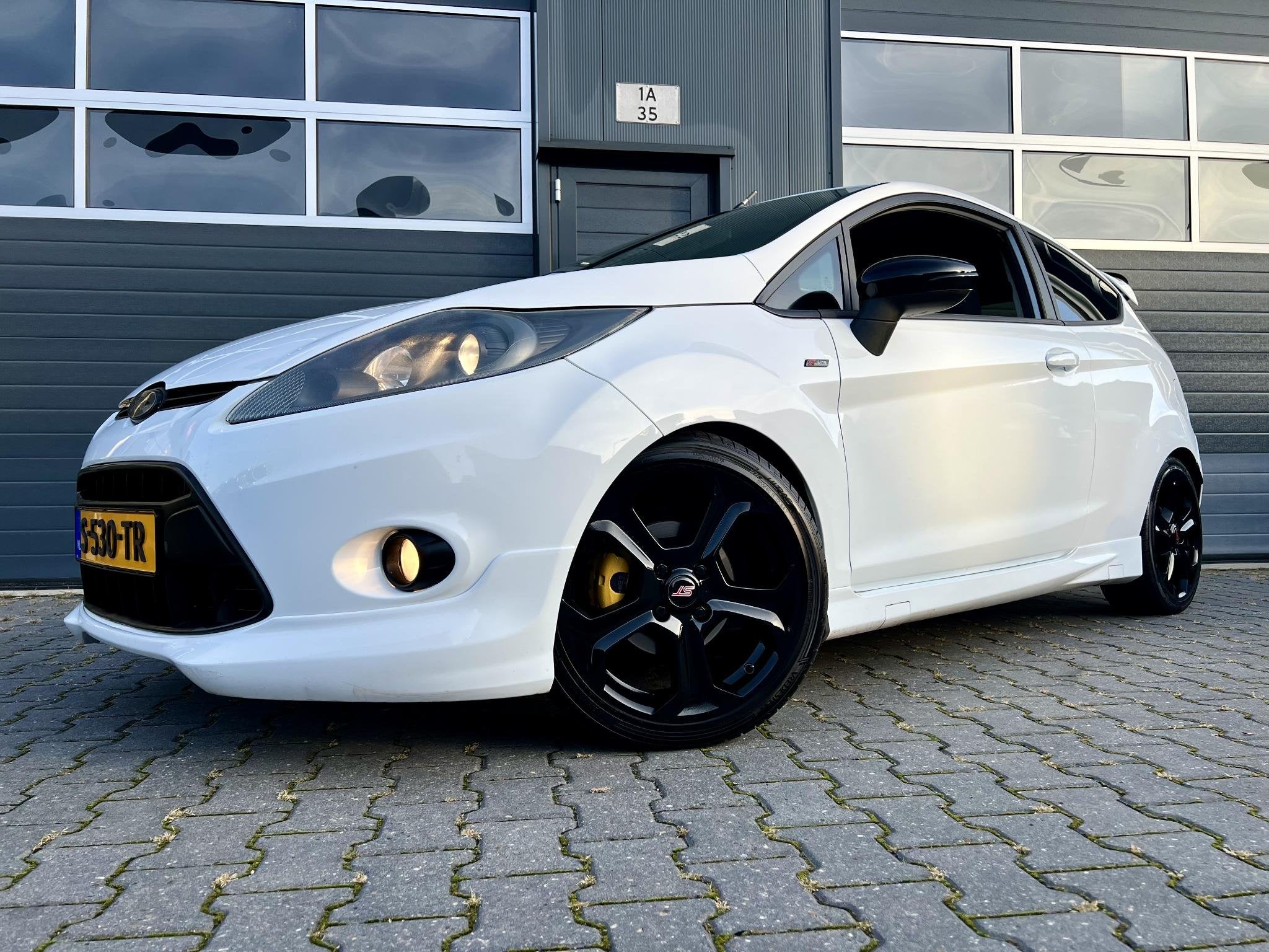 Ford Fiesta 1.6 SPORT *ST-LINE*CRUISE*LED*120PK!, 1596 cc, Stof, Gebruikt, 31 €/maand