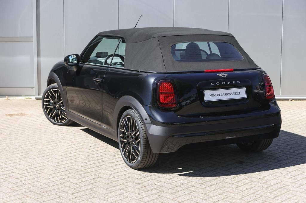 MINI Cabrio Cooper C Automaat / Favoured / Pakket XL / 18" N, 1998 cc, 15 km/l, Gebruikt, 4 stoelen
