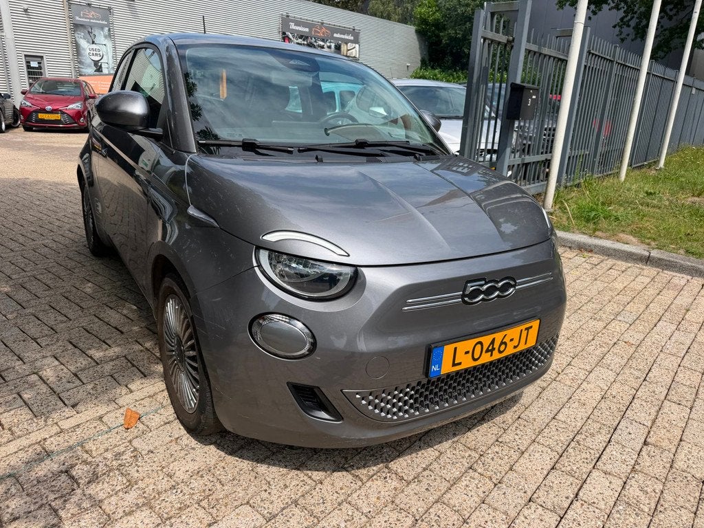 Fiat 500e Icon 42 kWh 2021 59.000 km panoramadak, navi, crui, Auto's, Fiat, Stof, 118 pk, Parkeersensor, 4 stoelen