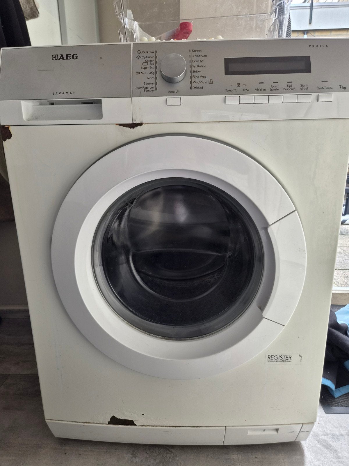 AEG Lavamat wasmachine - Werkt, maar heeft roestplekken, Witgoed en Apparatuur, Ophalen, Gebruikt, 1200 tot 1600 toeren, 85 tot 90 cm