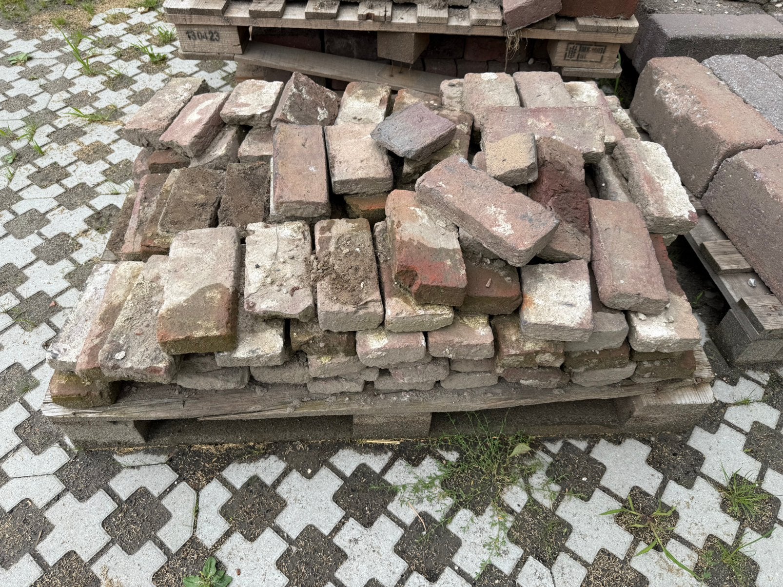 Oude waaltjes, 1 pallet, Doe-het-zelf en Verbouw, Metselstenen, Ophalen, Zo goed als nieuw, Bakstenen