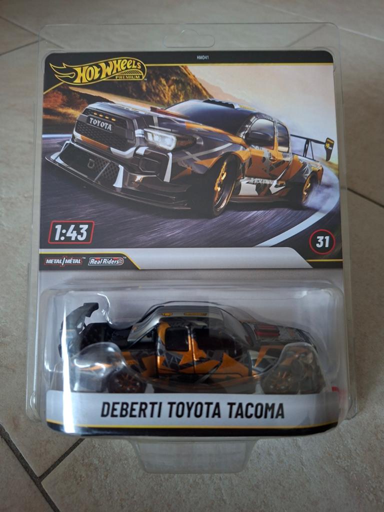 Hot Wheels Premium DeBerti Toyota Tacoma 1:43, Ophalen of Verzenden, Nieuw, Auto, Overige merken