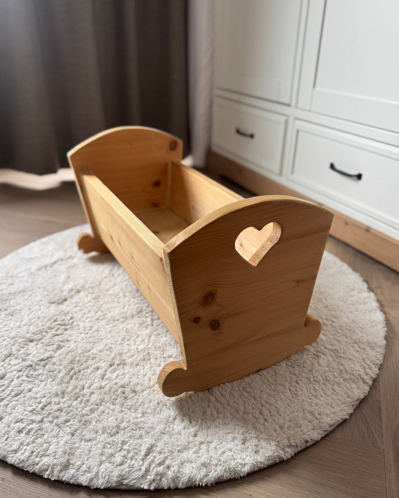 Houten poppenwieg, Ophalen, Zo goed als nieuw, Babypop
