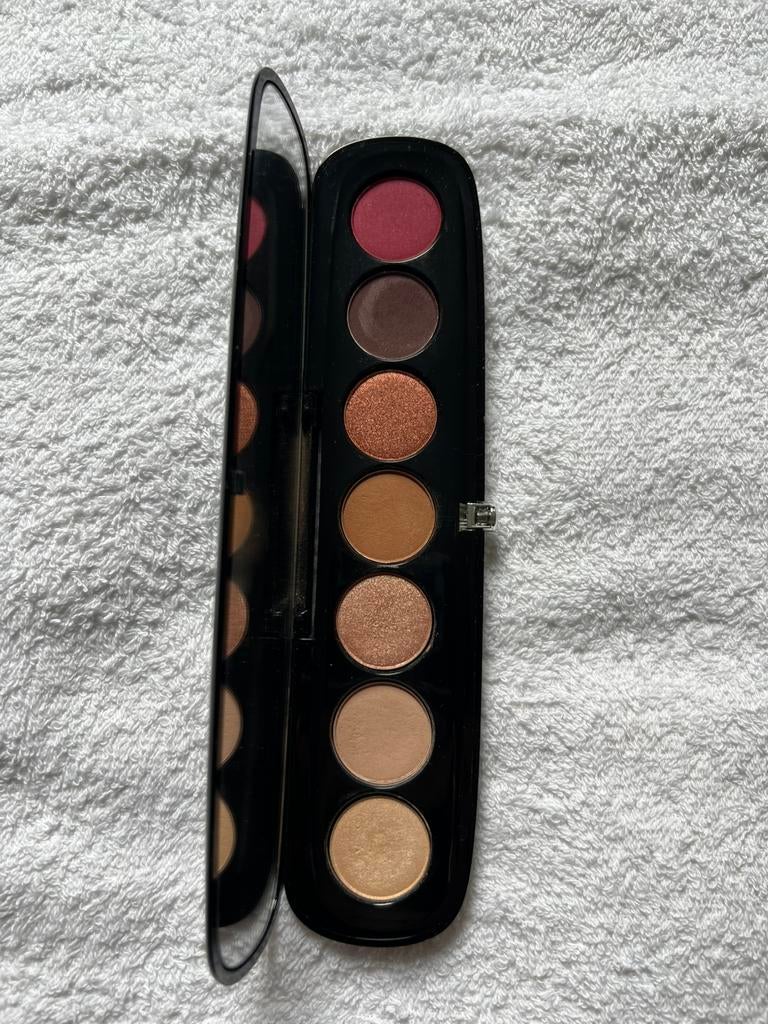 Marc Jacobs Eye-Conic Multi Finish Eyeshadow Palette 740, Ophalen, Zo goed als nieuw, Make-up, Overige kleuren