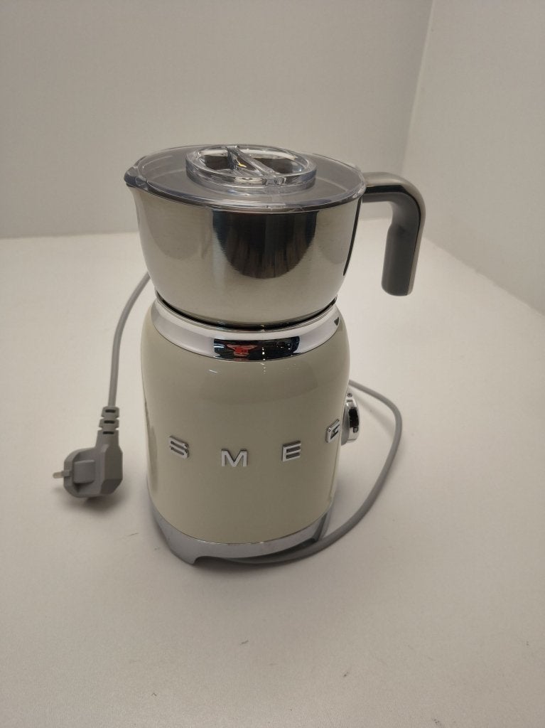SMEG Melkopschuimer MFF11CREU - Retourdeal, Info@mystore.nl, Elektrische melkopschuimer, Nieuw, Bruggestraat 18