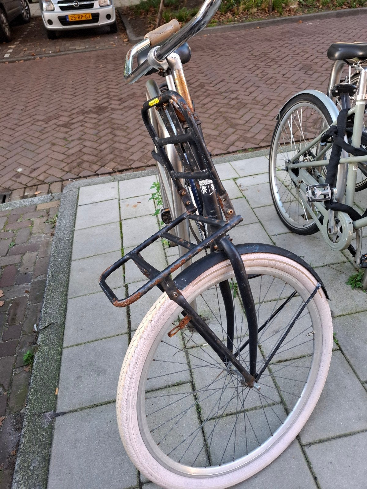 Hollandia Transportfiets - Zwart met witte banden, Terugtraprem, Ophalen, Overige merken, 53 tot 56 cm