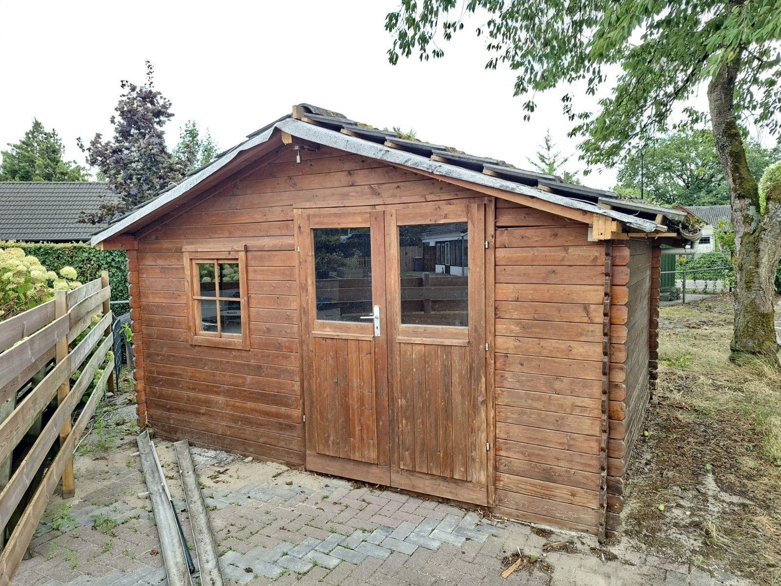 Tuinhuis blokhut 4 m. breed 3 m. diep 2,75 m. hoog, Tuin en Terras, Tuinhuizen, Ophalen, 250 tot 500 cm, Blokhut, 1 raam