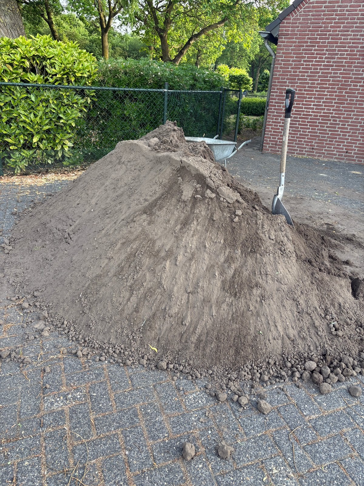 2 kuub zwart zand gratis, Tuin en Terras, Ophalen, Ophoogzand