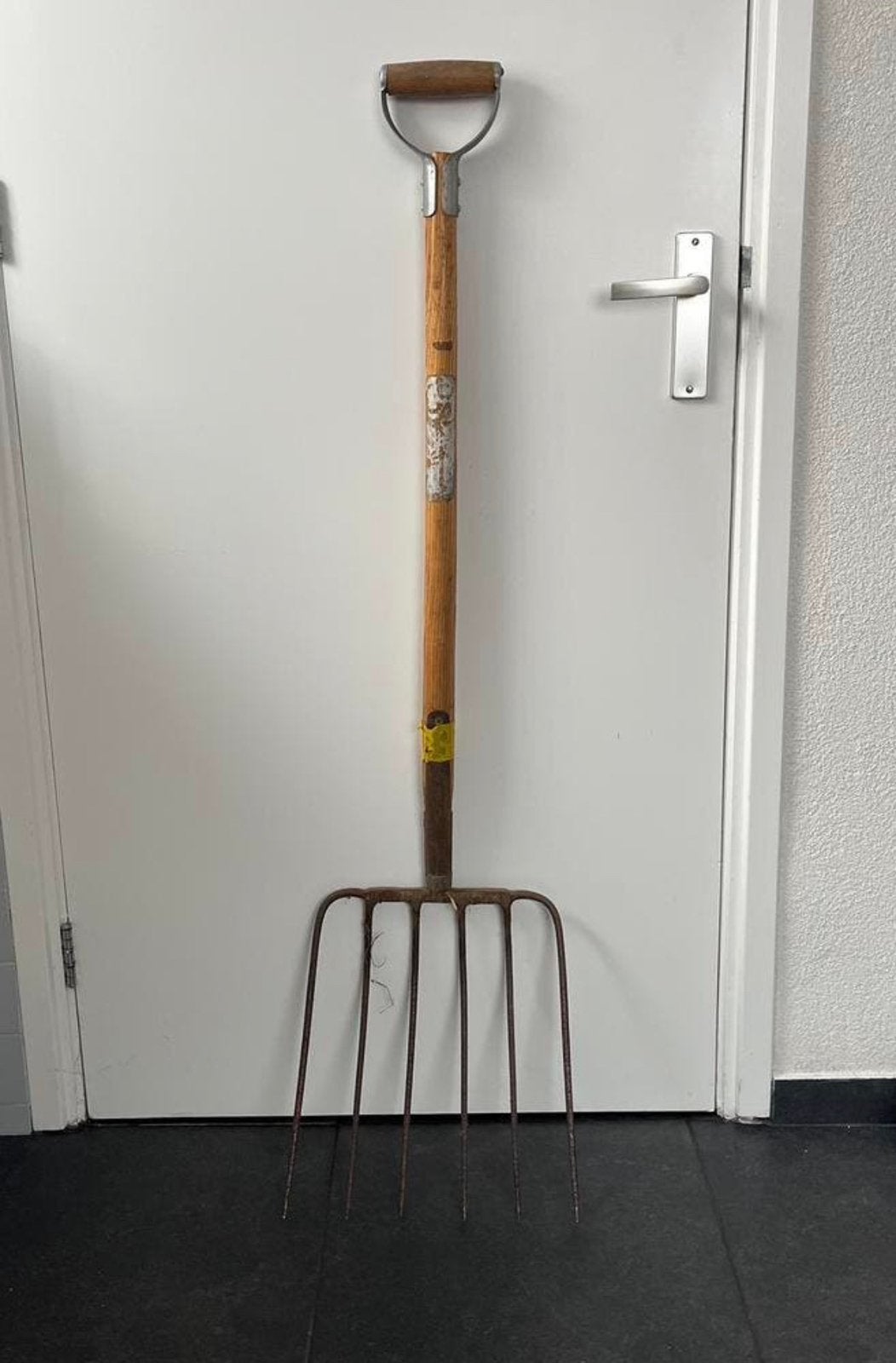 Mestvork, Ophalen, Zo goed als nieuw